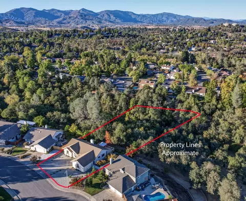 View/Area - 3762 Rushmore Dr, Redding, CA 96001 photo 4 of 4