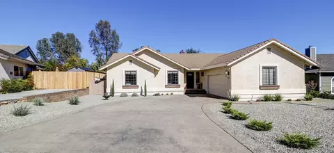 Exterior - 3762 Rushmore Dr, Redding, CA 96001 photo 3 of 21