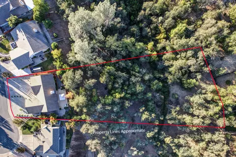 View/Area - 3762 Rushmore Dr, Redding, CA 96001 photo 3 of 4