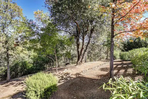 Exterior - 3762 Rushmore Dr, Redding, CA 96001 photo 11 of 21
