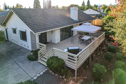 Exterior - 3762 Rushmore Dr, Redding, CA 96001 photo 5 of 21
