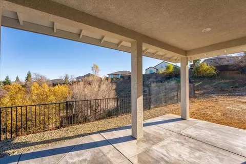 Exterior - 271 Mill Valley Pkwy, Redding, CA 96003 photo 3 of 9