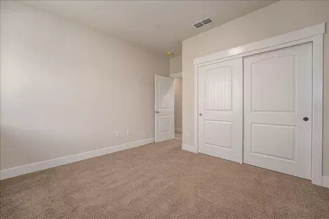 Bedroom - 271 Mill Valley Pkwy, Redding, CA 96003 photo 3 of 4