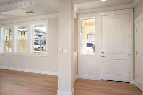 Entry Way - 271 Mill Valley Pkwy, Redding, CA 96003 photo 1 of 1