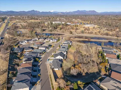 View/Area - 271 Mill Valley Pkwy, Redding, CA 96003 photo 1 of 3