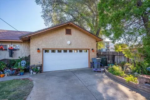 385 Manzanita Ln, Redding, CA 96002 photo 35