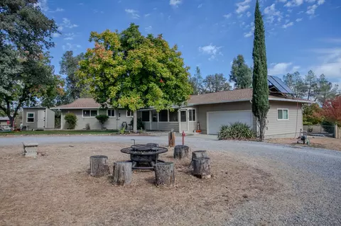10601 Arapaho Dr, Redding, CA 96003 photo 1