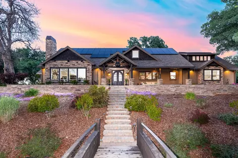 19380 Country View Dr, Cottonwood, CA 96022