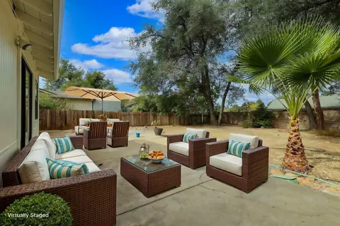 Exterior - 936 Camino Ct, Redding, CA 96002 photo 3 of 8