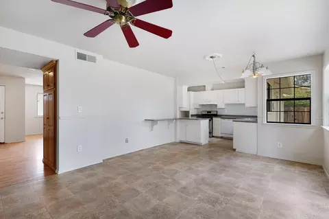 Living - 936 Camino Ct, Redding, CA 96002 photo 1 of 4