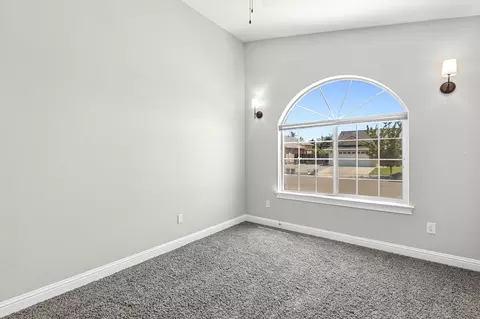 Bedroom - 610 Haley Ln, Red Bluff, CA 96080 photo 3 of 8