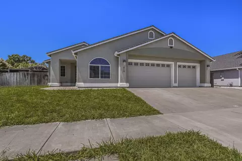 Exterior - 610 Haley Ln, Red Bluff, CA 96080 photo 3 of 14