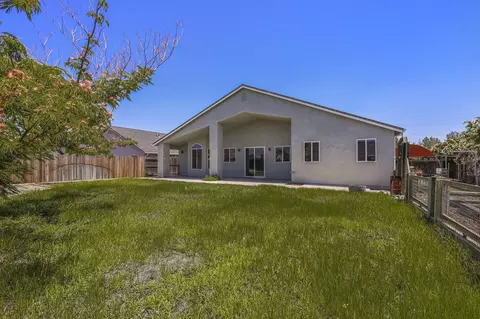 Exterior - 610 Haley Ln, Red Bluff, CA 96080 photo 12 of 14