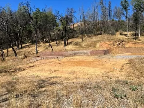 13942 Glory Bound Ln, Redding, CA 96003 photo 2