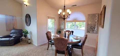 765 Oakhurst Trl, Redding, CA 96003 photo 9
