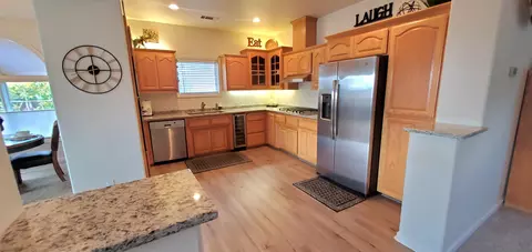 765 Oakhurst Trl, Redding, CA 96003 photo 5