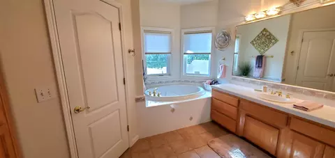 765 Oakhurst Trl, Redding, CA 96003 photo 12