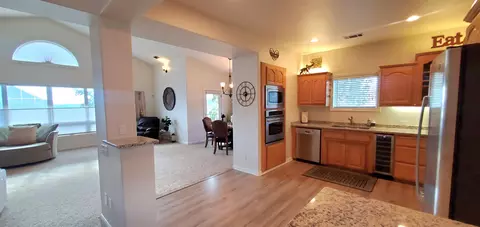 765 Oakhurst Trl, Redding, CA 96003 photo 7