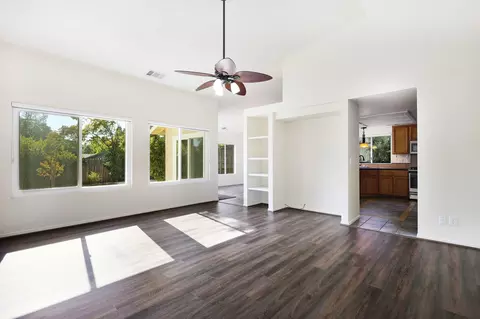 2011 Yahi Ln, Redding, CA 96002 photo 4