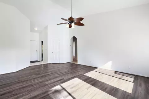 2011 Yahi Ln, Redding, CA 96002 photo 3