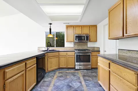 2011 Yahi Ln, Redding, CA 96002 photo 6