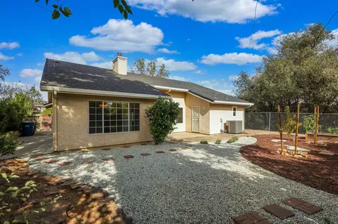 2011 Yahi Ln, Redding, CA 96002 photo 21