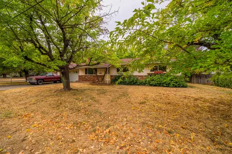 4938 Bidwell Rd, Redding, CA 96001