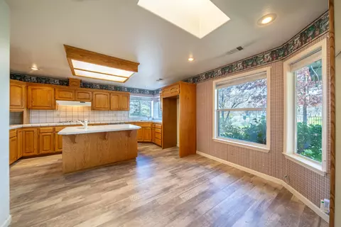 Kitchen - 3687 Eagle Pkwy, Redding, CA 96001 photo 1 of 3