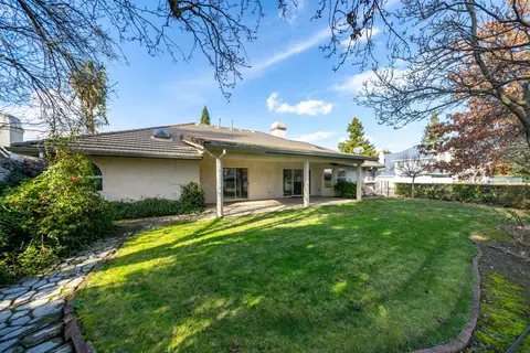 Exterior - 3687 Eagle Pkwy, Redding, CA 96001 photo 7 of 9