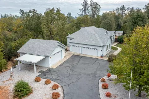 7412 Quiet Dr, Anderson, CA 96007