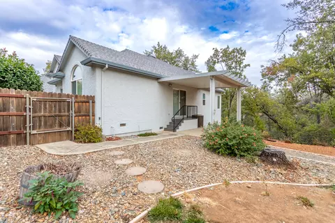 Exterior - 7412 Quiet Dr, Anderson, CA 96007 photo 22 of 23