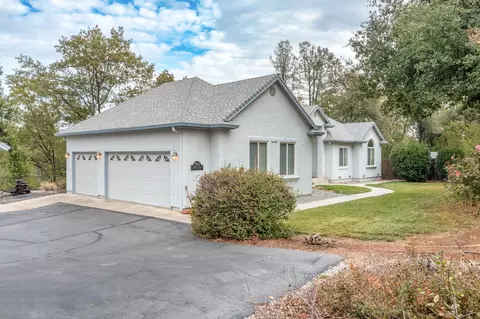 Exterior - 7412 Quiet Dr, Anderson, CA 96007 photo 5 of 23