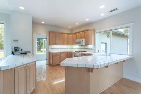 Kitchen - 7412 Quiet Dr, Anderson, CA 96007 photo 1 of 2