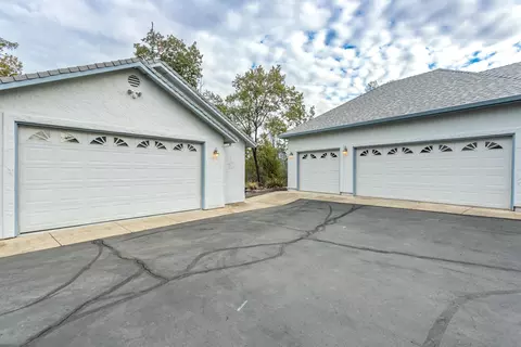 Exterior - 7412 Quiet Dr, Anderson, CA 96007 photo 9 of 23