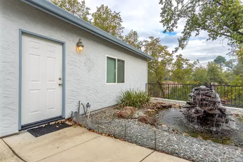 Exterior - 7412 Quiet Dr, Anderson, CA 96007 photo 11 of 23