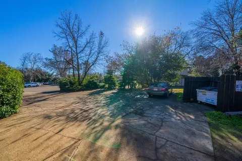 1566 Bramble Pl, Redding, CA 96002 photo 3