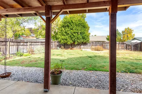 2472 Saturn, Redding, CA 96002 photo 13