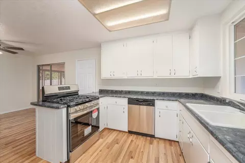 2555 Wilson Ave, Redding, CA 96002 photo 8