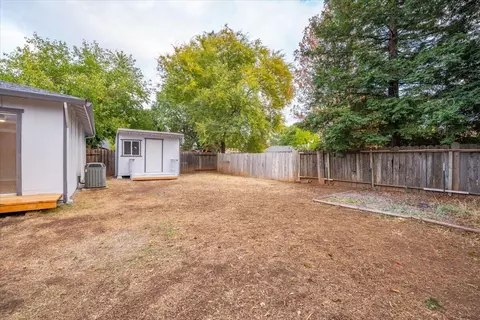 2555 Wilson Ave, Redding, CA 96002 photo 23