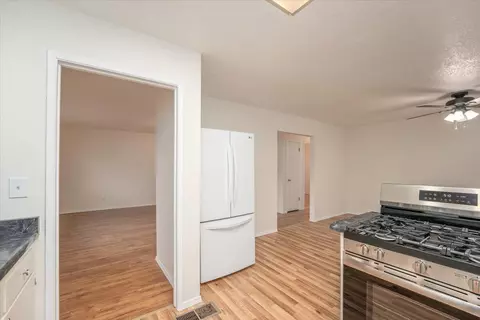 2555 Wilson Ave, Redding, CA 96002 photo 10