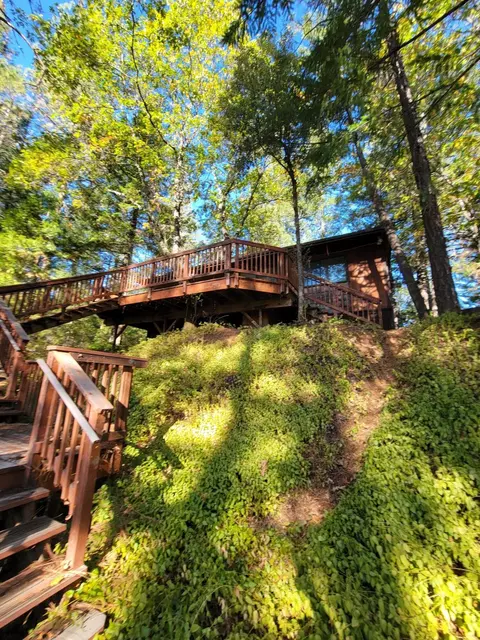 330 Lake Rd, Junction City, CA 96048