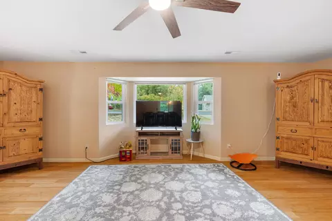 Living - 1934 Herbscenta Ln, Redding, CA 96003 photo 2 of 2