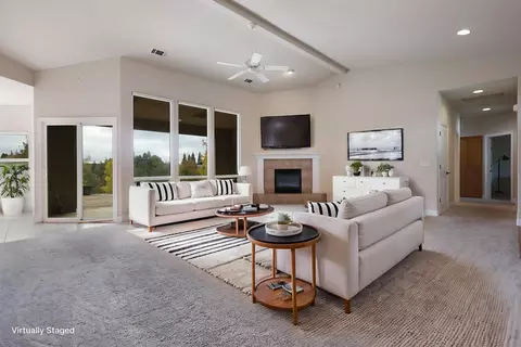 4059 Winter Green Ct, Redding, CA 96001 photo 2