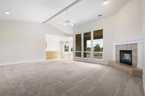 4059 Winter Green Ct, Redding, CA 96001 photo 4