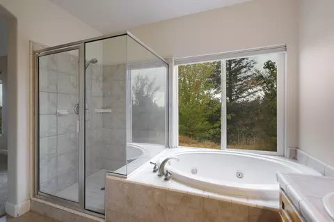 4059 Winter Green Ct, Redding, CA 96001 photo 21