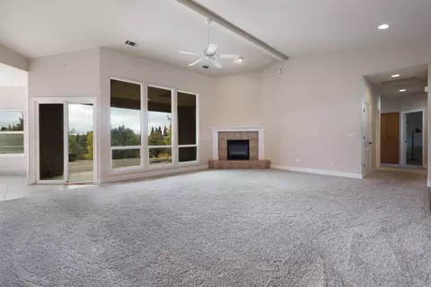 4059 Winter Green Ct, Redding, CA 96001 photo 3