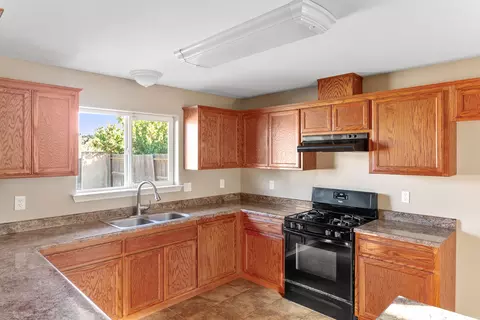 635 Haley Ln, Red Bluff, CA 96080 photo 5