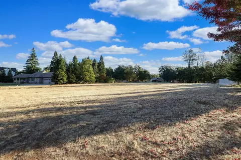 Spring Lake Street, Redding, CA 96003 photo 9