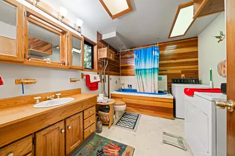 Bath - 9331 Thatcher Mill Rd, Shingletown, CA 96088 photo 1 of 2