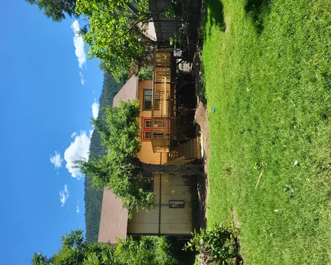 4127 Edyth St, Dunsmuir, CA 96025